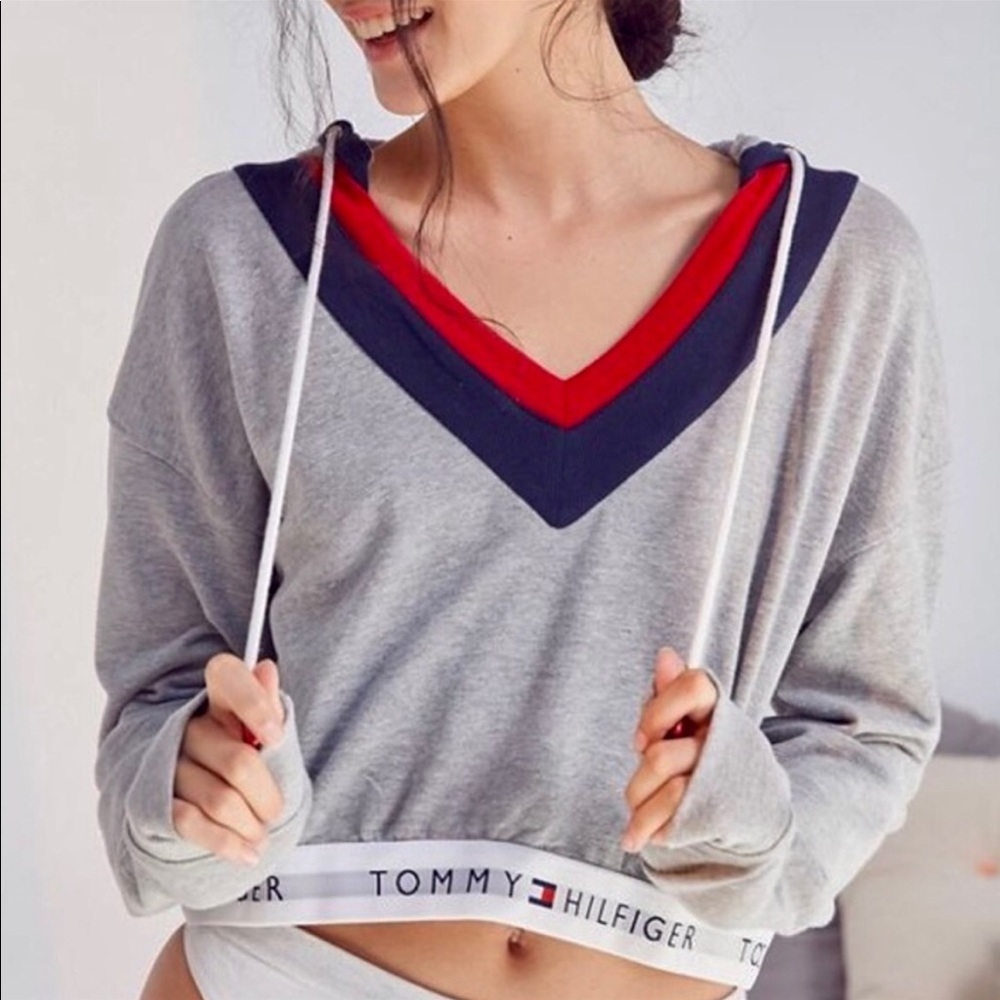 Tommy Hilfiger Cropped Grey Hoodie Size Small